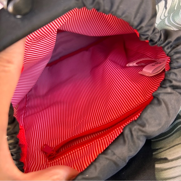 Herschel Woman’s Dawson Black & Greenish Grey Leaf Print Small Backpack - Picture 7 of 10